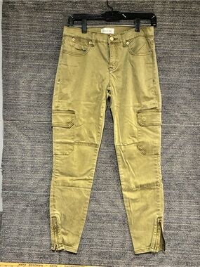 Henry & Belle Olive Green Women's Cropped Cargo Jeans